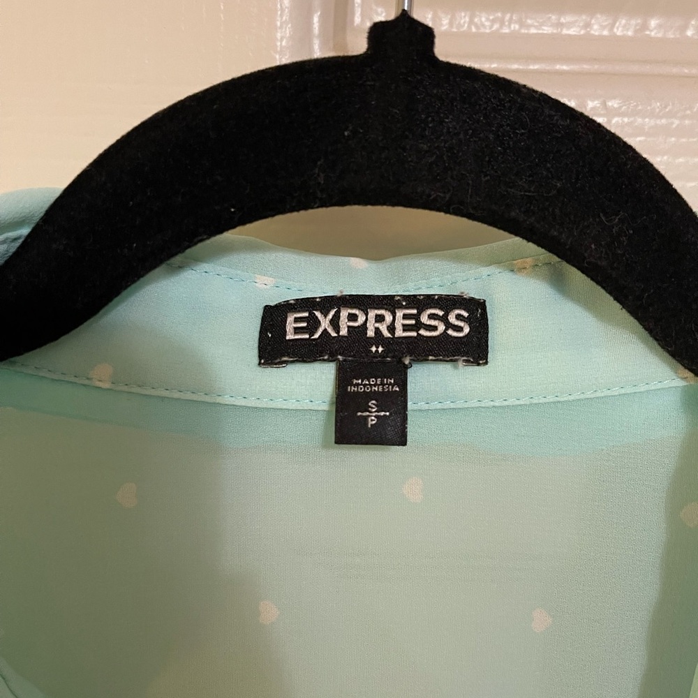 Express button up - Picture 2 of 5